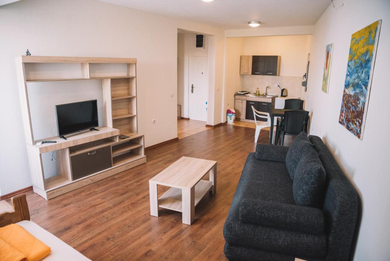 Art I Apartments ウルツィニ エクステリア 写真